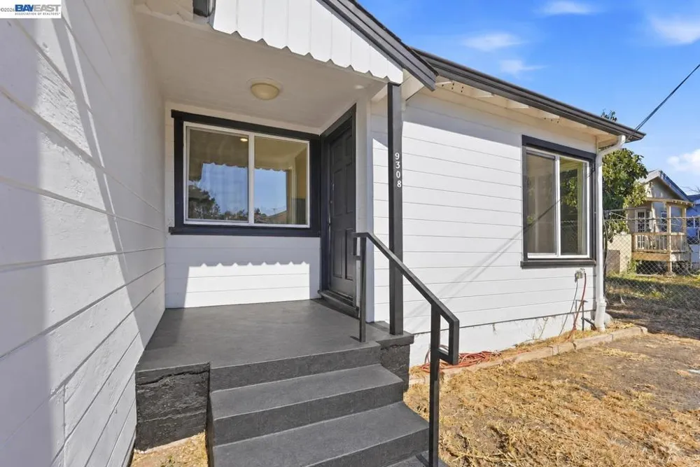 9308 F St Oakland, CA 94603