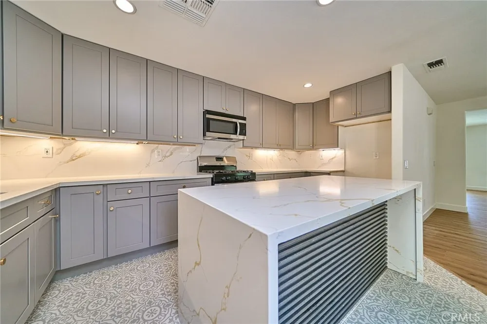 1741 E D Ontario, CA 91764