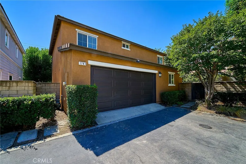 1741 E D Ontario, CA 91764