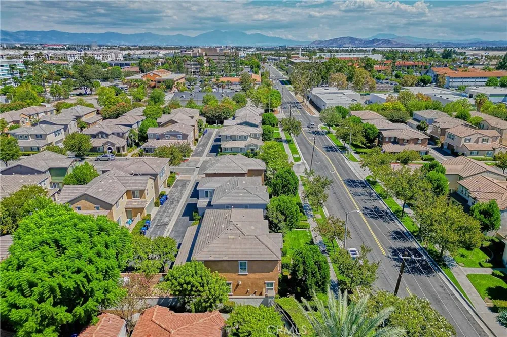 1741 E D Ontario, CA 91764