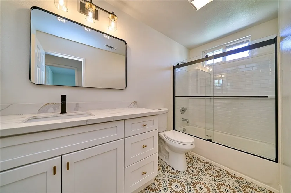 1741 E D Ontario, CA 91764