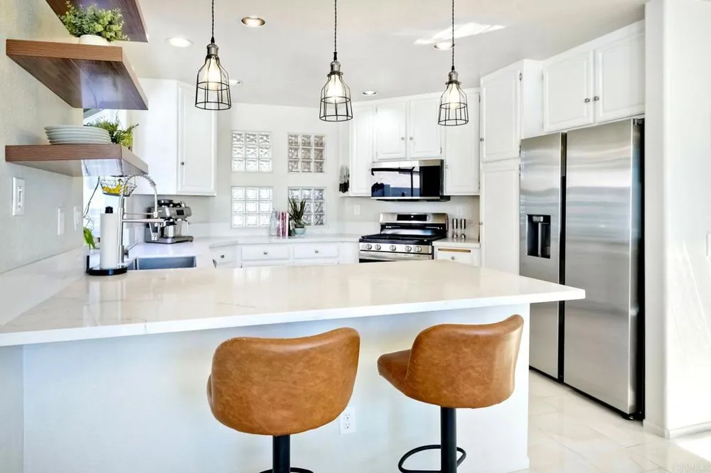 1651 Calle Las Casas Oceanside, CA 92056