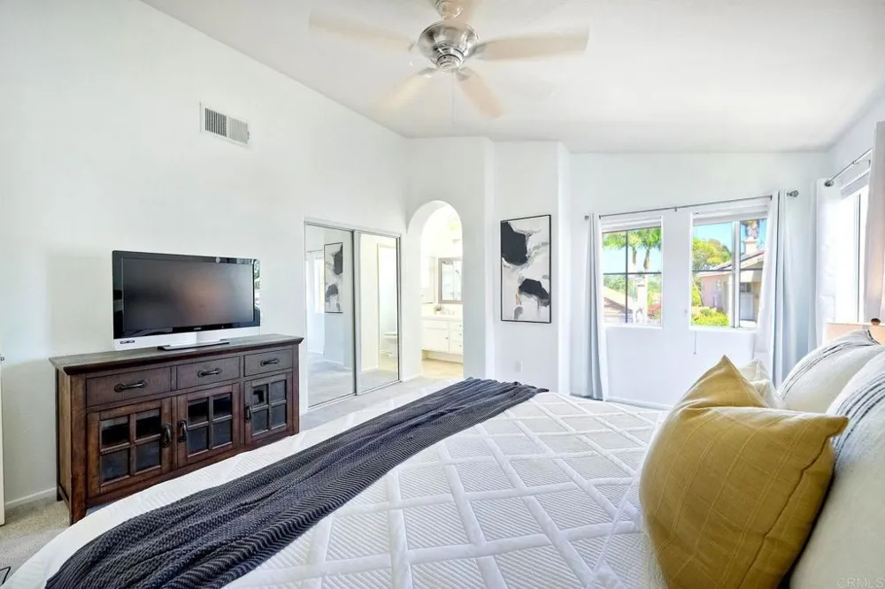 1651 Calle Las Casas Oceanside, CA 92056