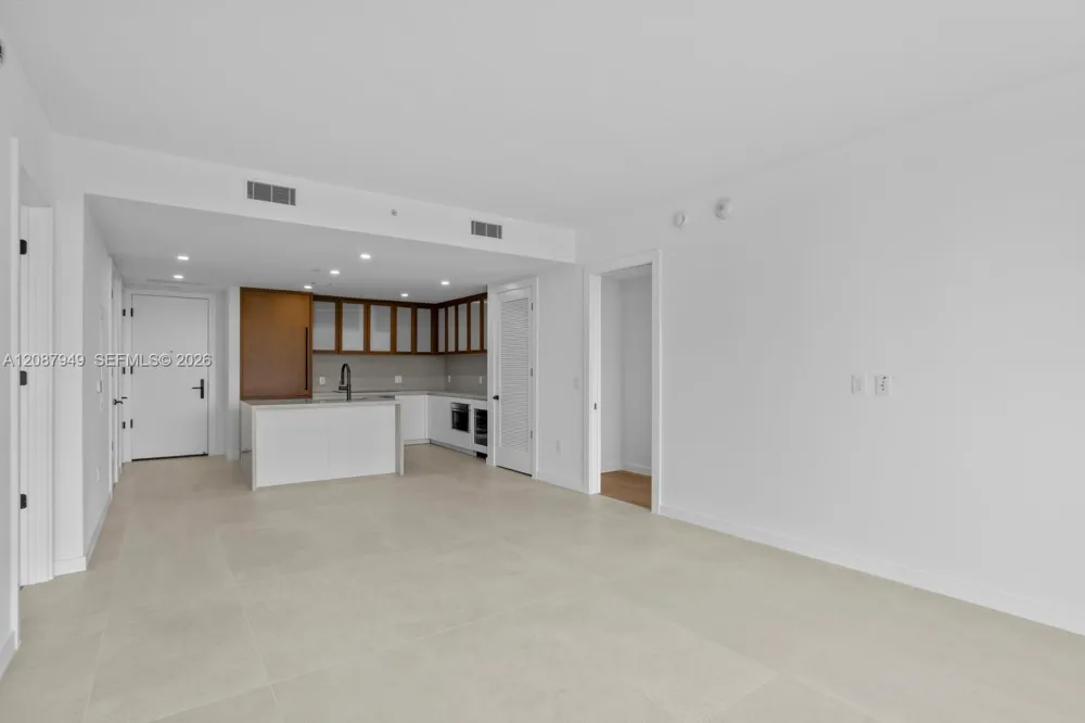 2200 Brickell Ave #319 Miami, FL 33129