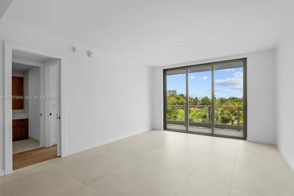 2200 Brickell Ave #319 Miami, FL 33129