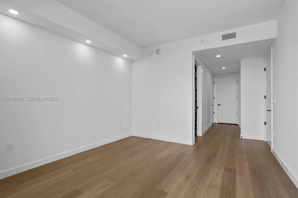 2200 Brickell Ave #319 Miami, FL 33129