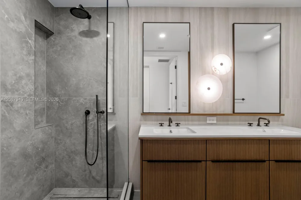 2200 Brickell Ave #319 Miami, FL 33129