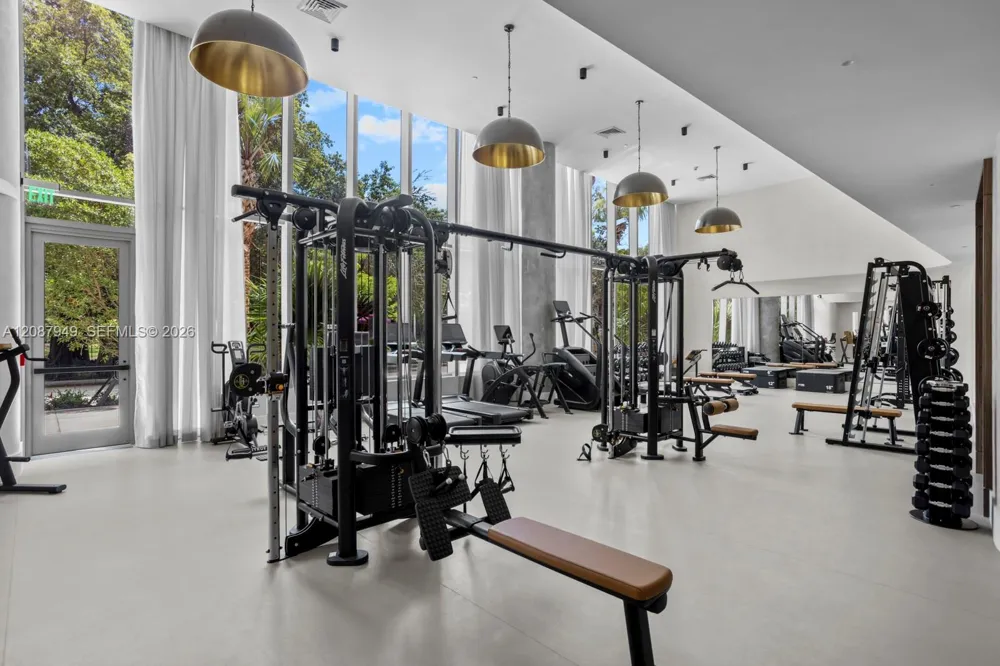 2200 Brickell Ave #319 Miami, FL 33129