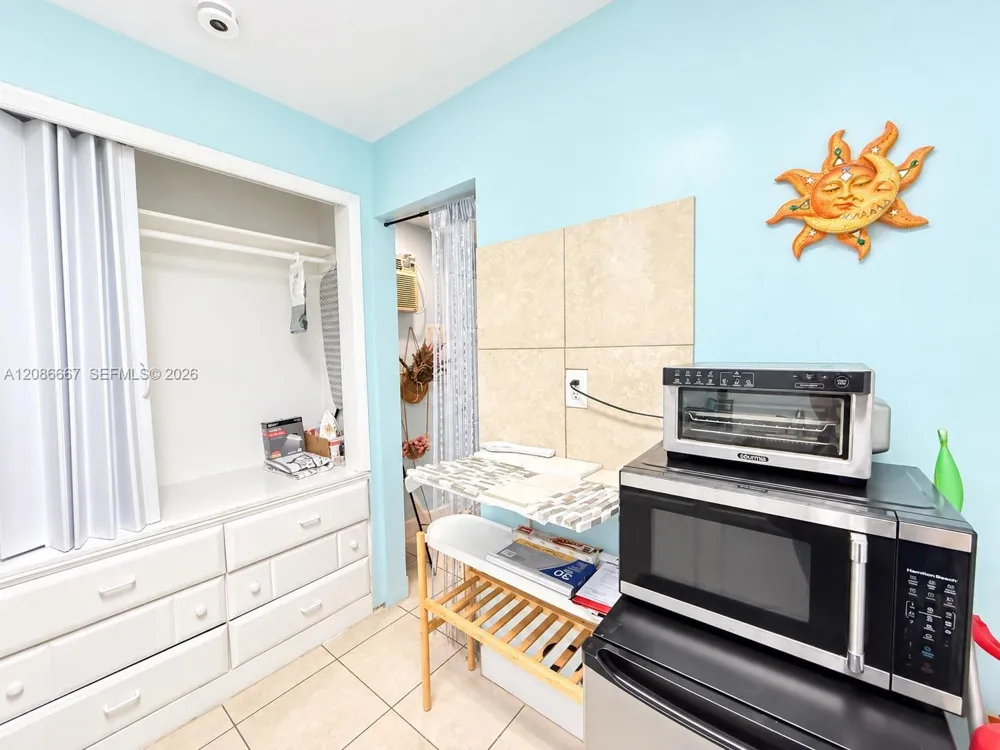9260 Little River Blvd #B Miami, FL 33147