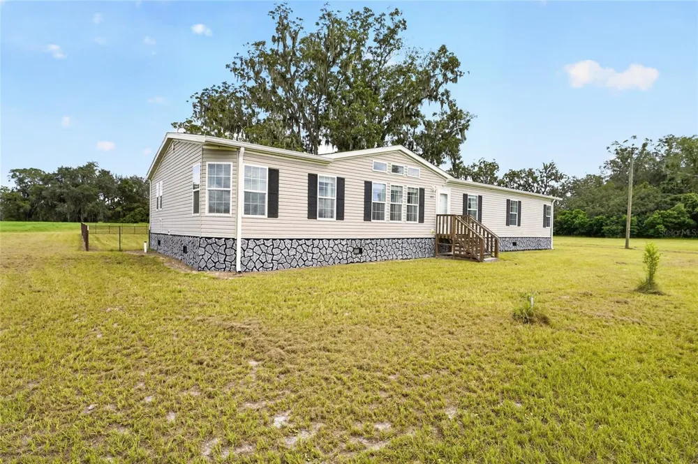 15271 NE COUNTY ROAD 339 Trenton, FL 32693
