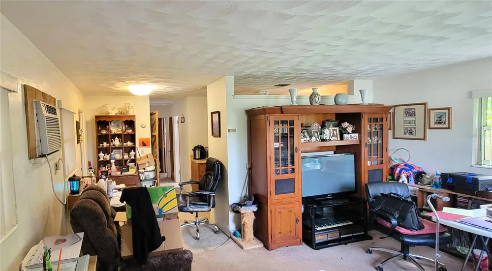546 35TH AVENUE St Petersburg, FL 33704