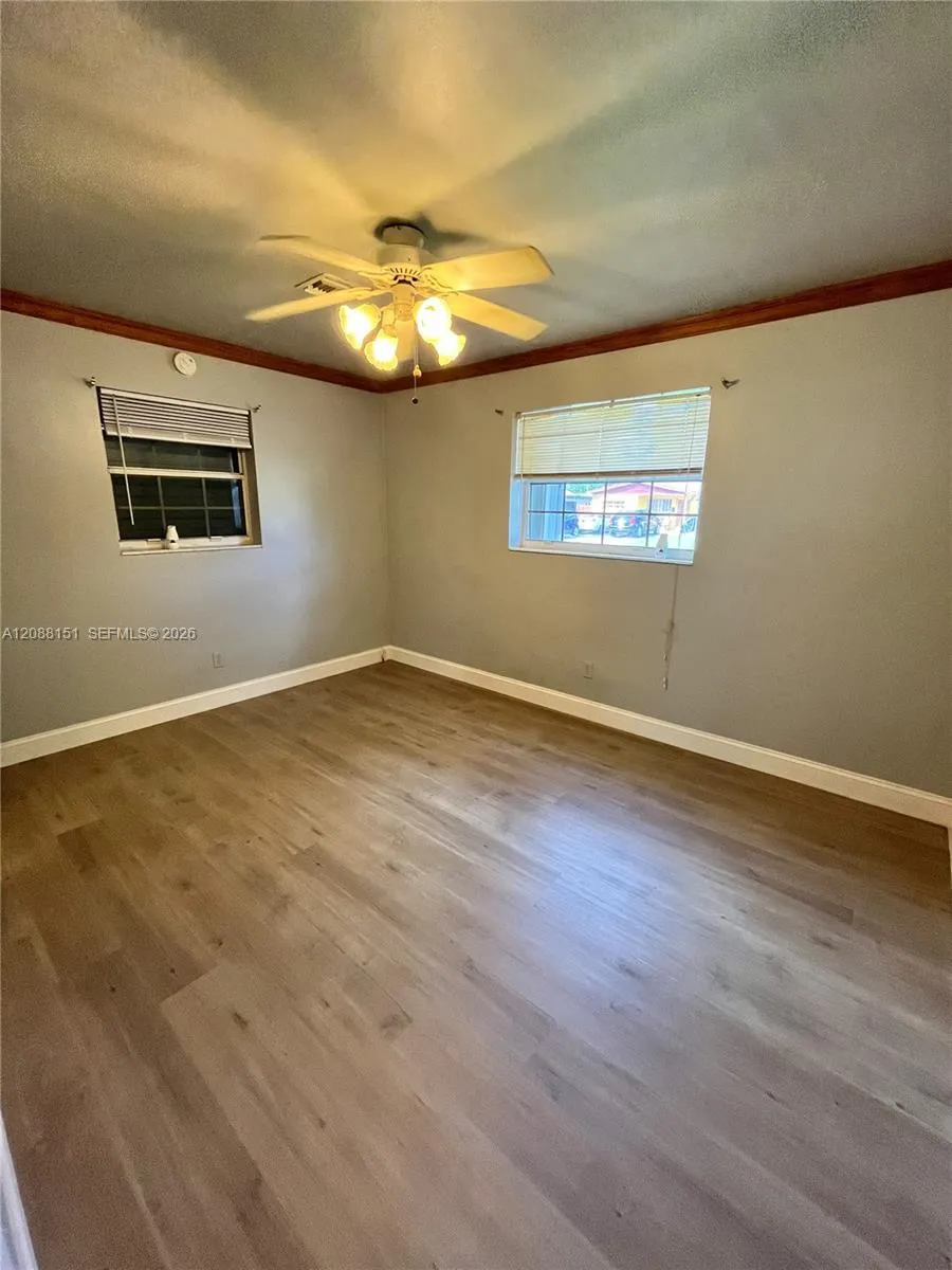 371 SW 67th Ter Pembroke Pines, FL 33023