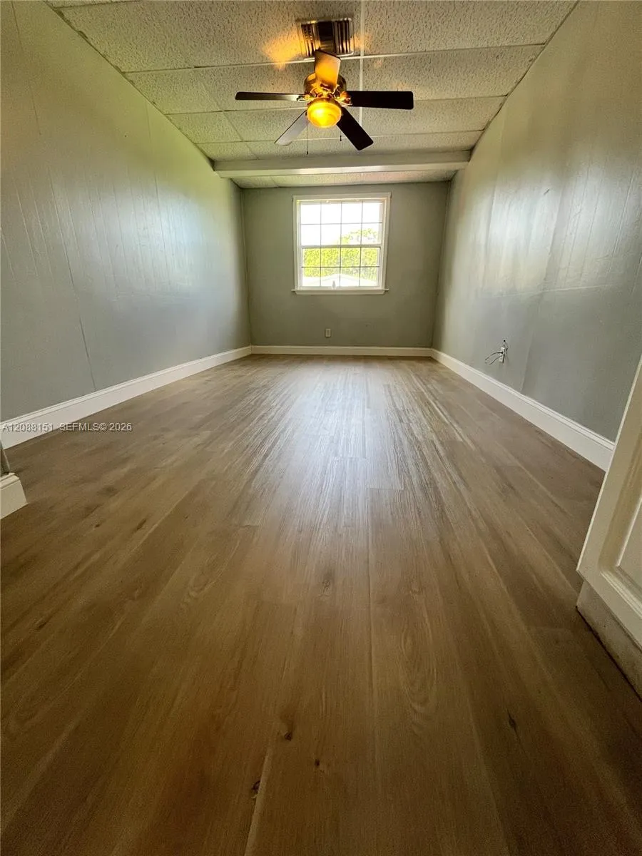 371 SW 67th Ter Pembroke Pines, FL 33023