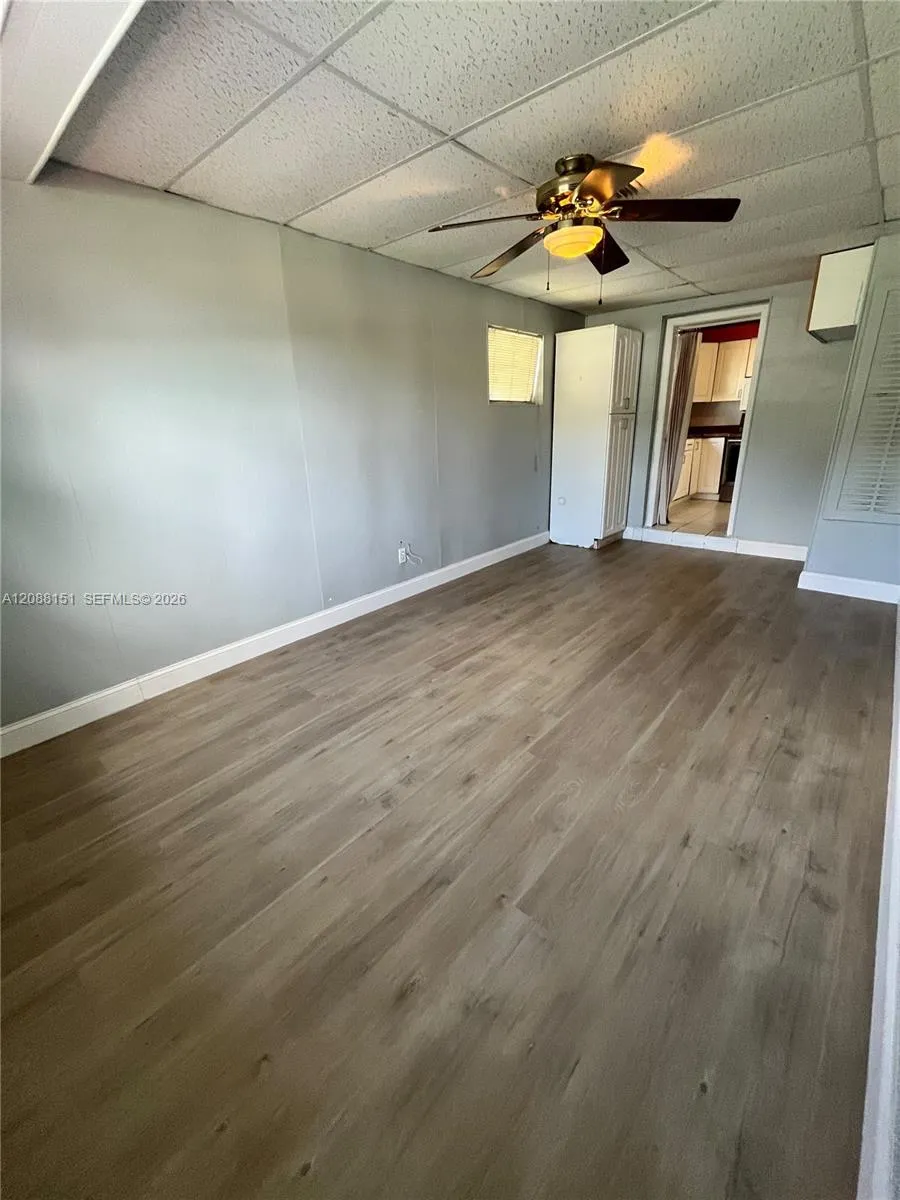 371 SW 67th Ter Pembroke Pines, FL 33023
