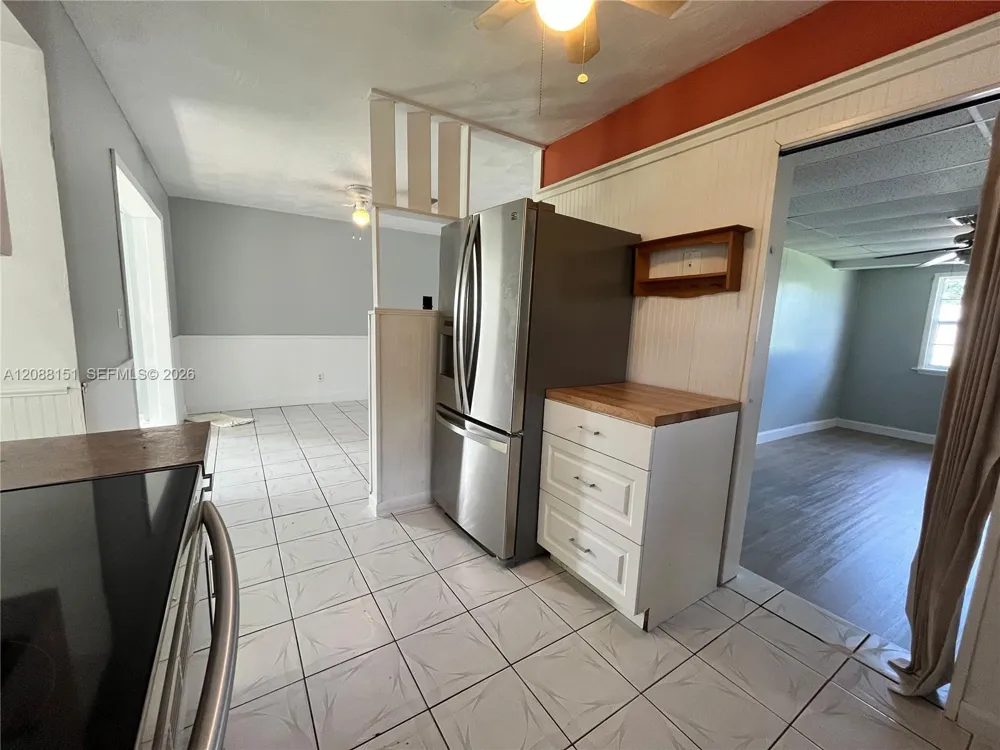 371 SW 67th Ter Pembroke Pines, FL 33023