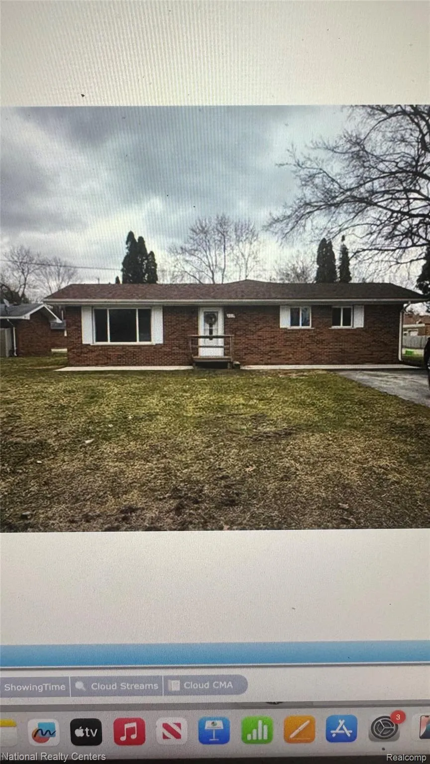 502 Henrietta Drive Algonac City, MI 48001