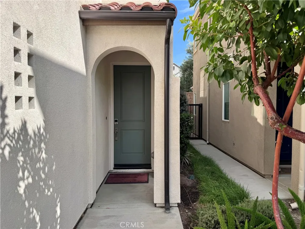 16066 Carrara Lane Fontana, CA 92336