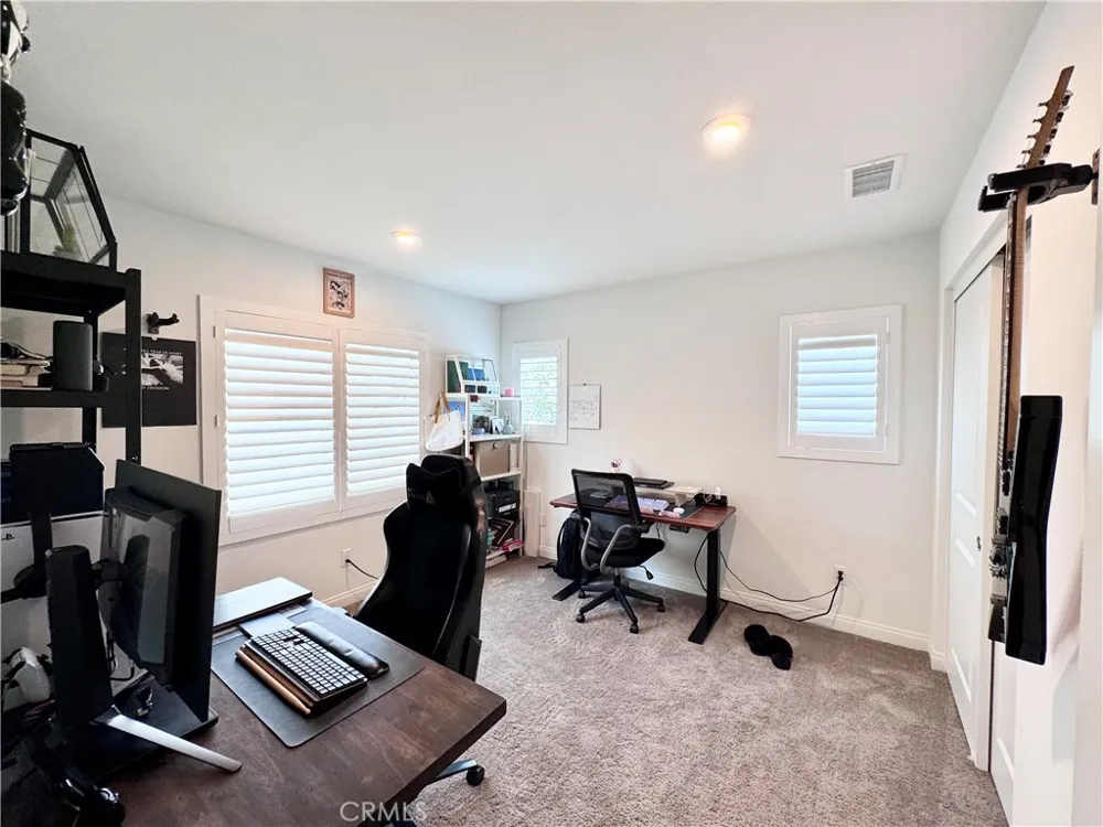 16066 Carrara Lane Fontana, CA 92336
