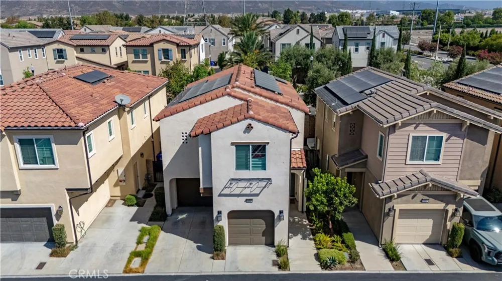 16066 Carrara Lane Fontana, CA 92336