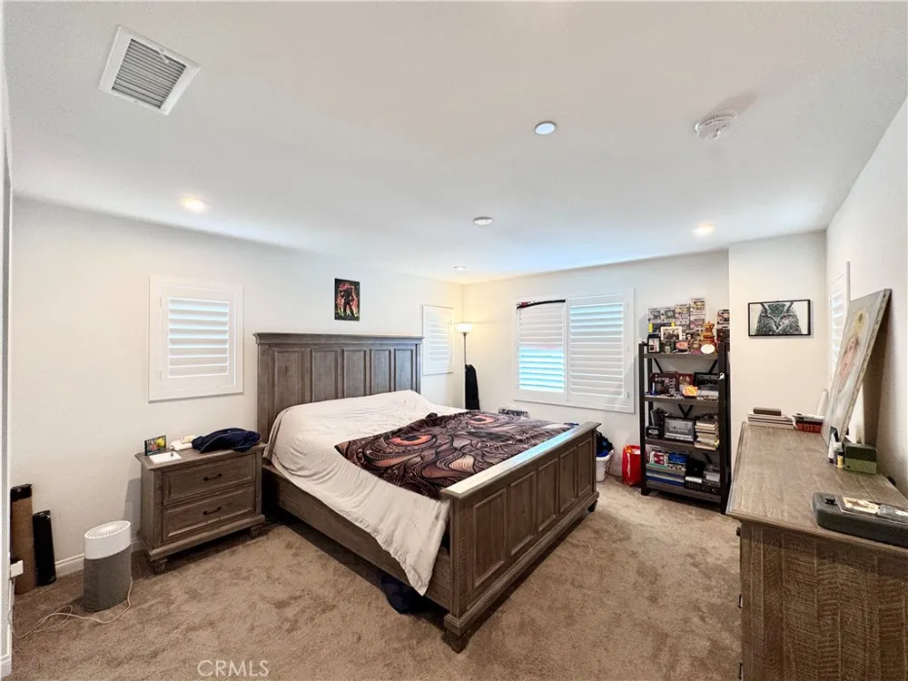 16066 Carrara Lane Fontana, CA 92336