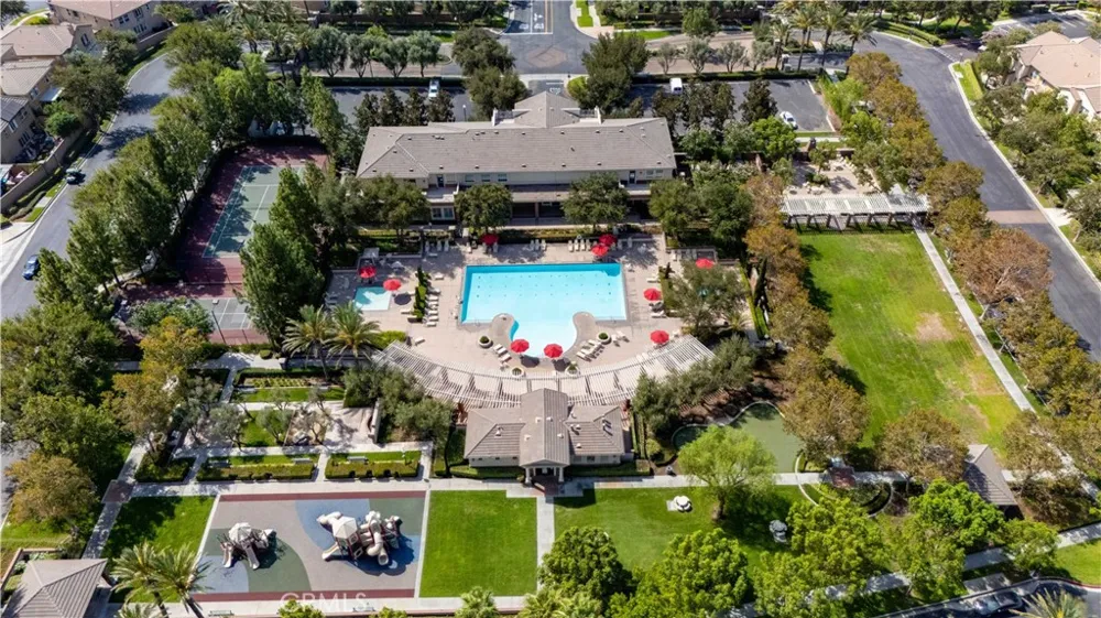 16066 Carrara Lane Fontana, CA 92336