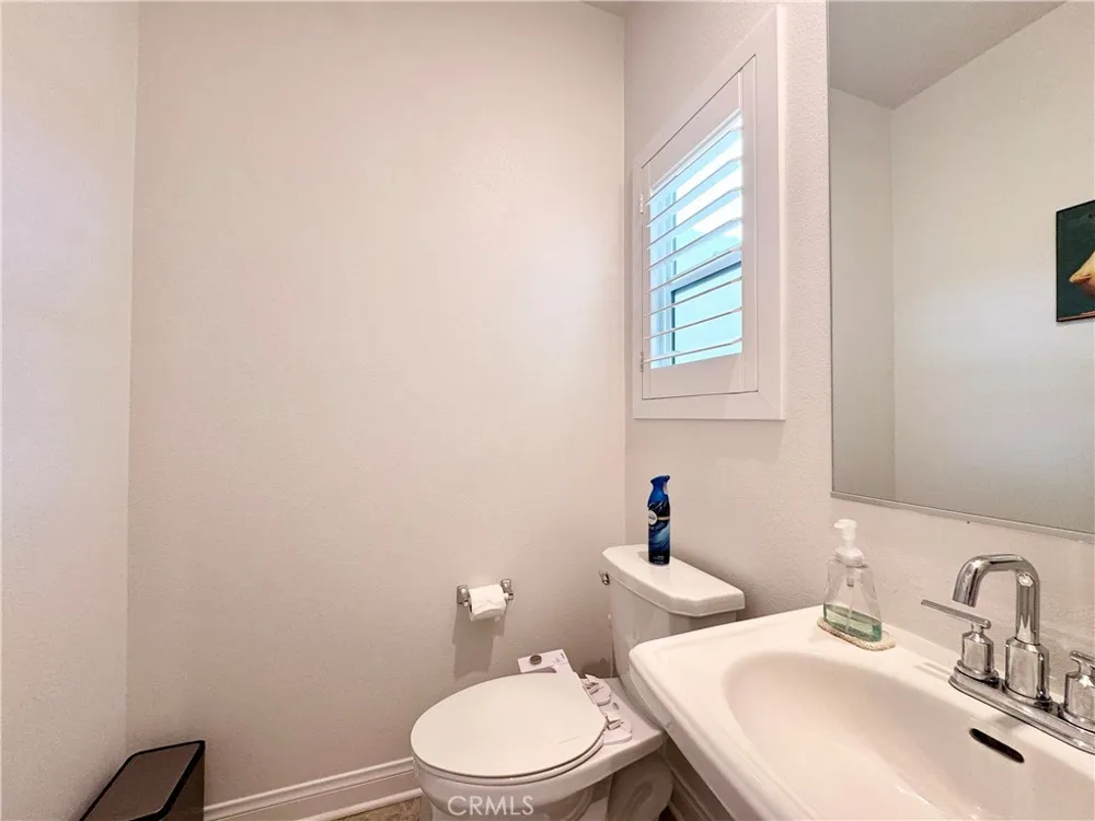 16066 Carrara Lane Fontana, CA 92336
