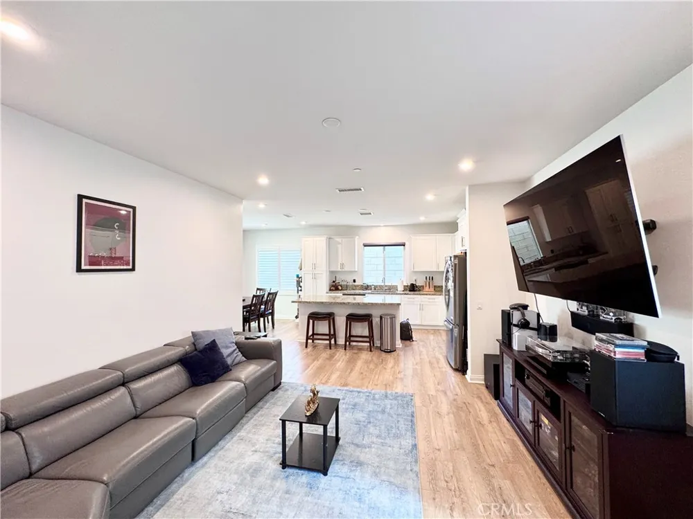 16066 Carrara Lane Fontana, CA 92336