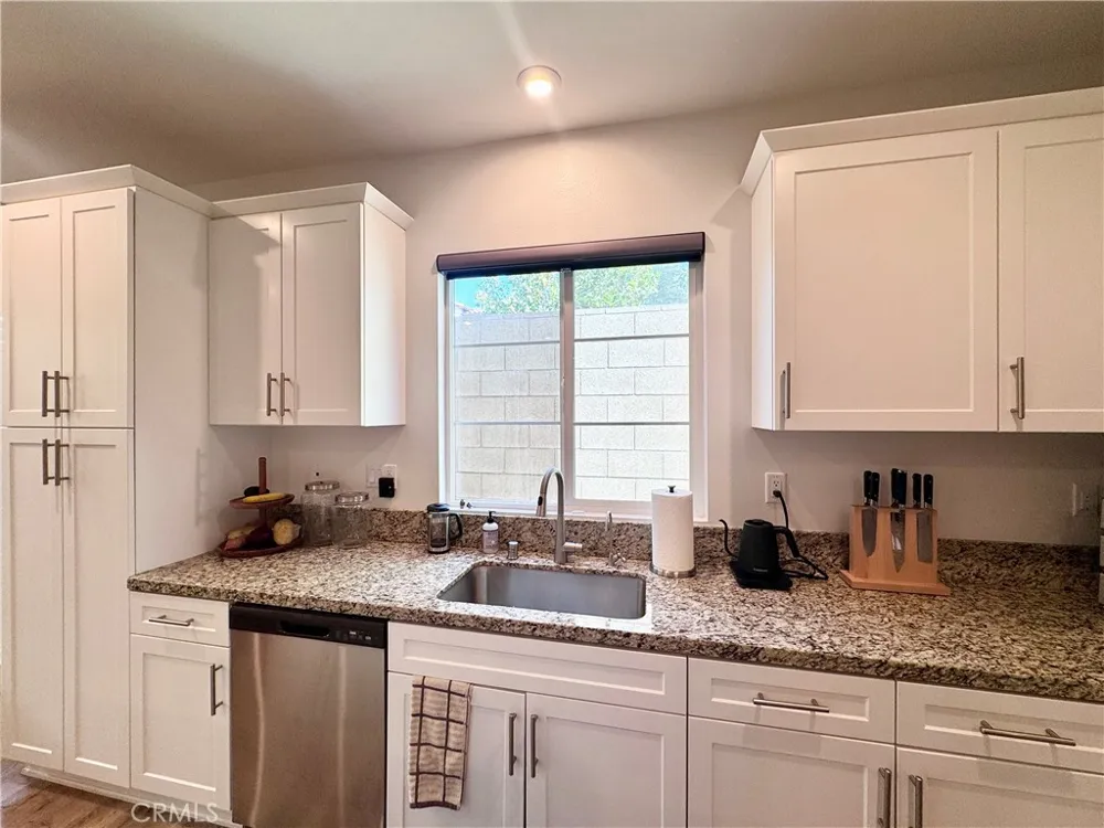 16066 Carrara Lane Fontana, CA 92336