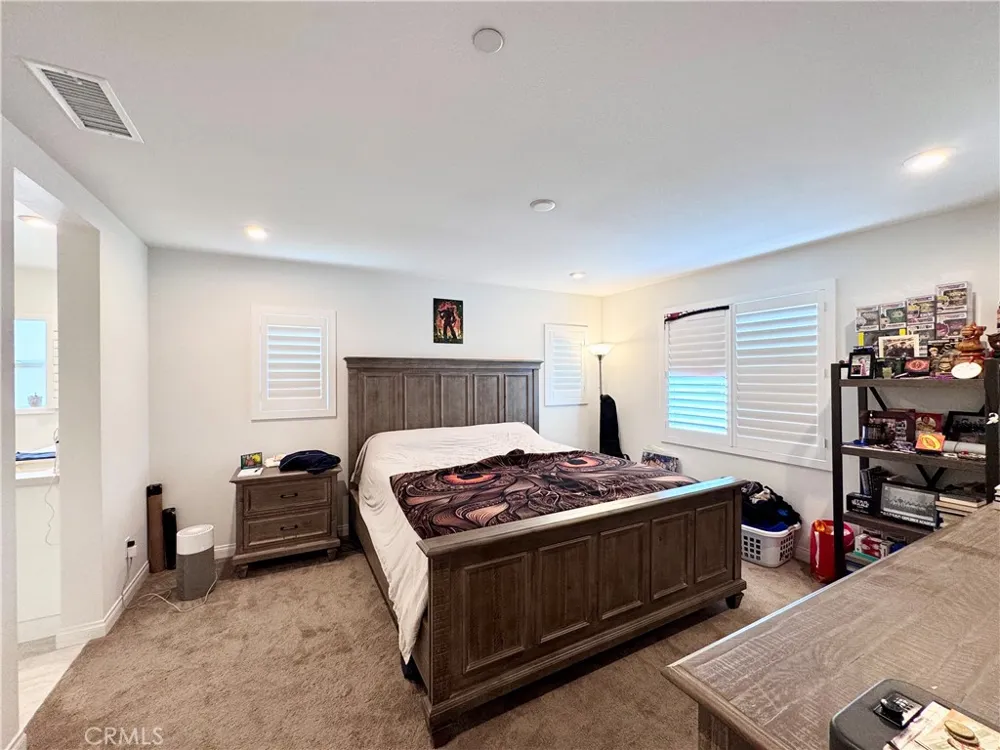 16066 Carrara Lane Fontana, CA 92336