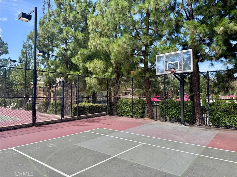 16066 Carrara Lane Fontana, CA 92336
