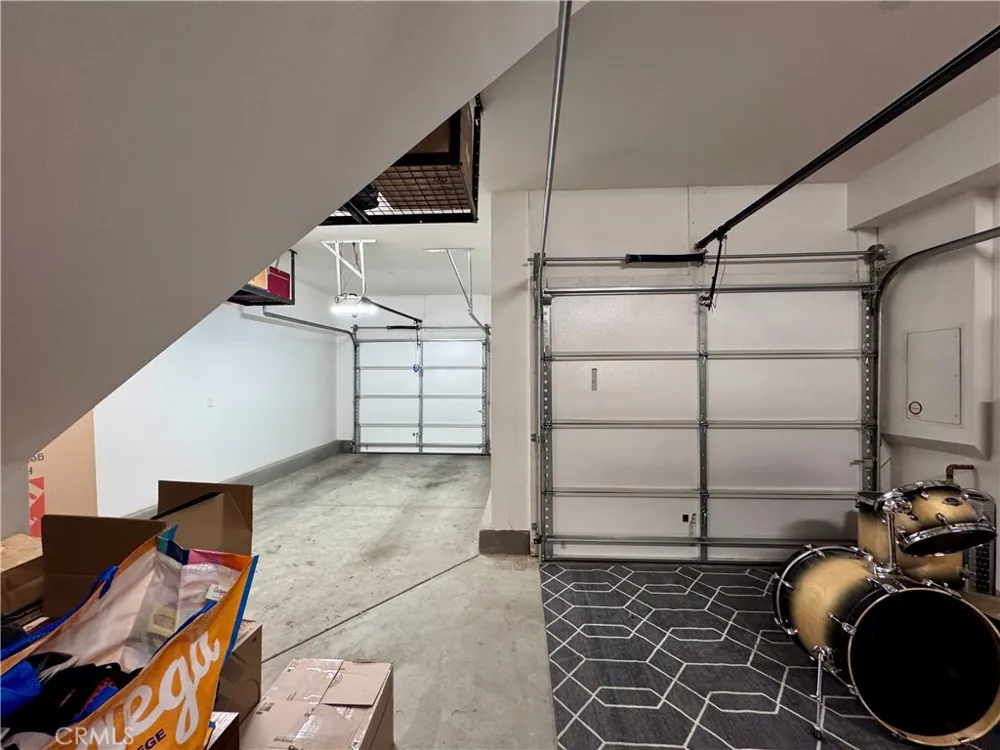 16066 Carrara Lane Fontana, CA 92336