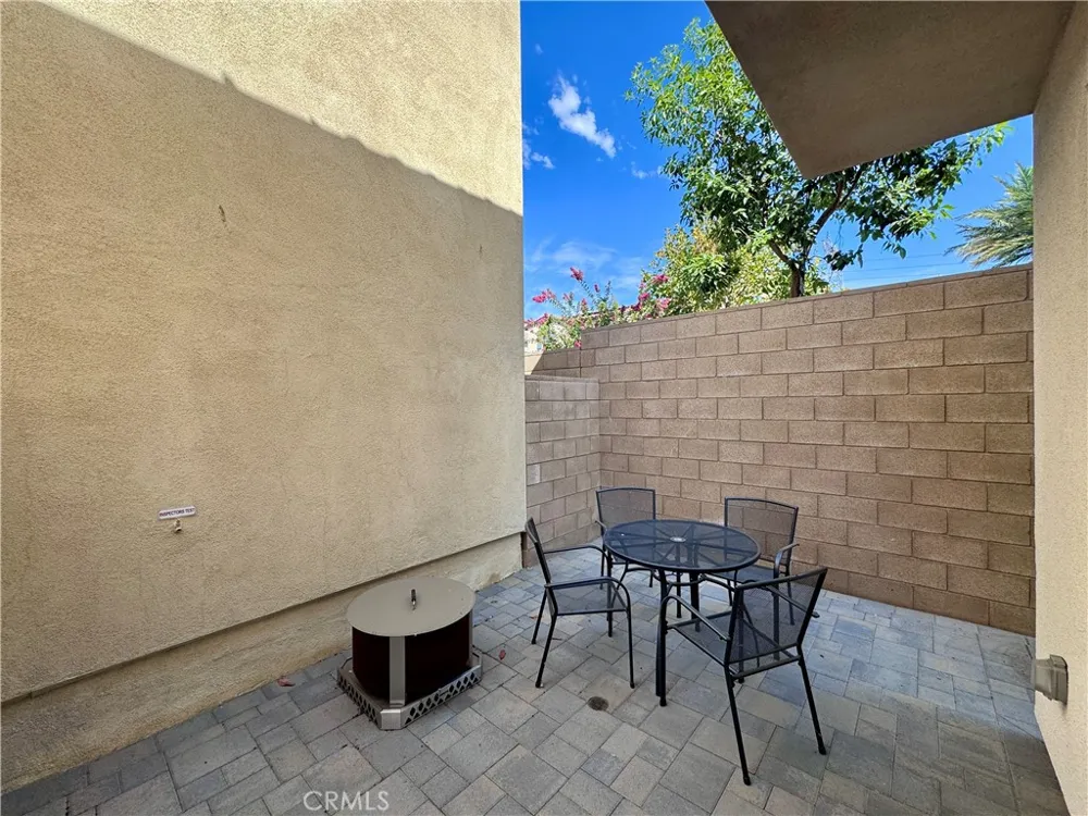 16066 Carrara Lane Fontana, CA 92336