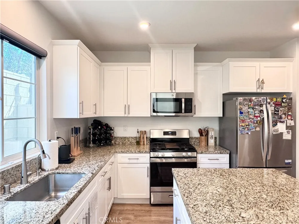 16066 Carrara Lane Fontana, CA 92336
