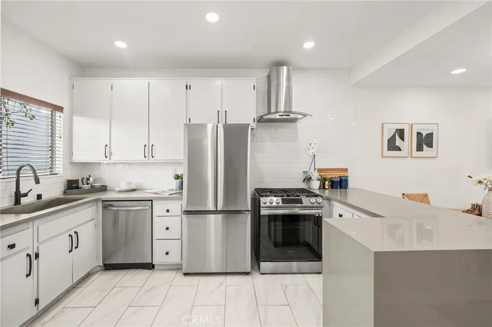 2500 Abbot Kinney Boulevard #5 Venice, CA 90291