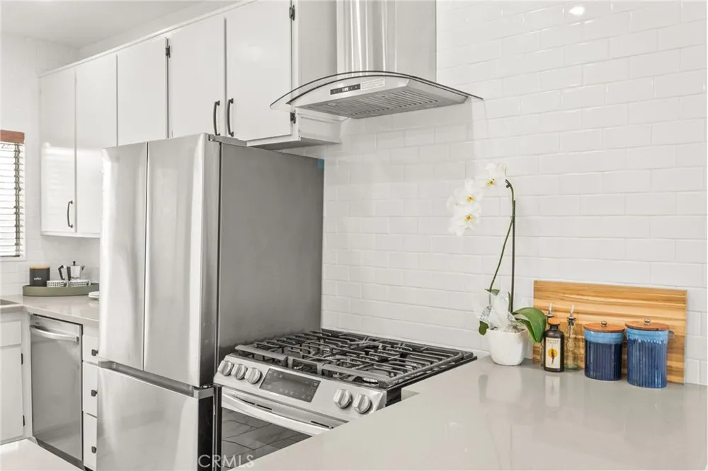 2500 Abbot Kinney Boulevard #5 Venice, CA 90291