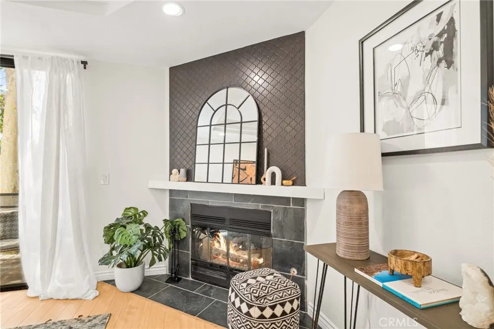 2500 Abbot Kinney Boulevard #5 Venice, CA 90291