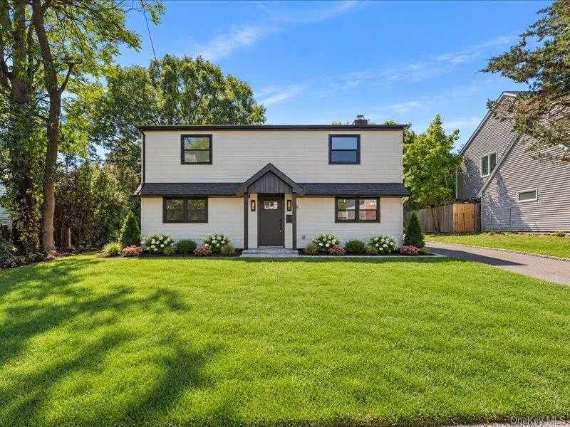 6 Slocum Avenue Port Washington, NY 11050