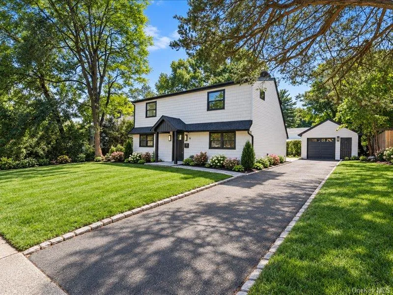 6 Slocum Avenue Port Washington, NY 11050