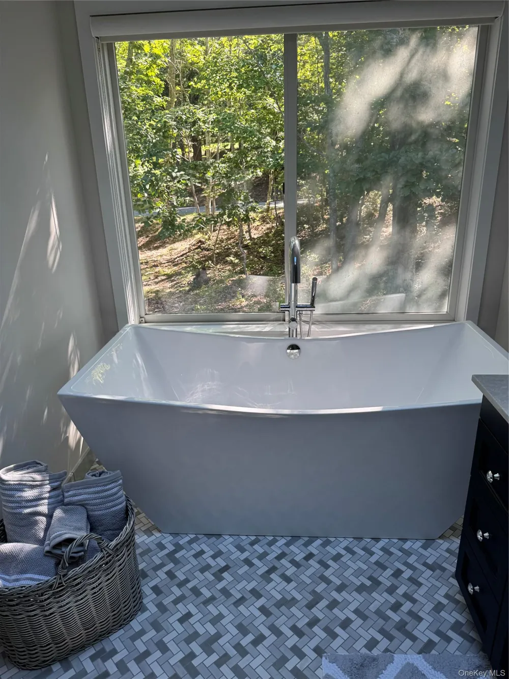 2 Little Court East Hampton, NY 11937