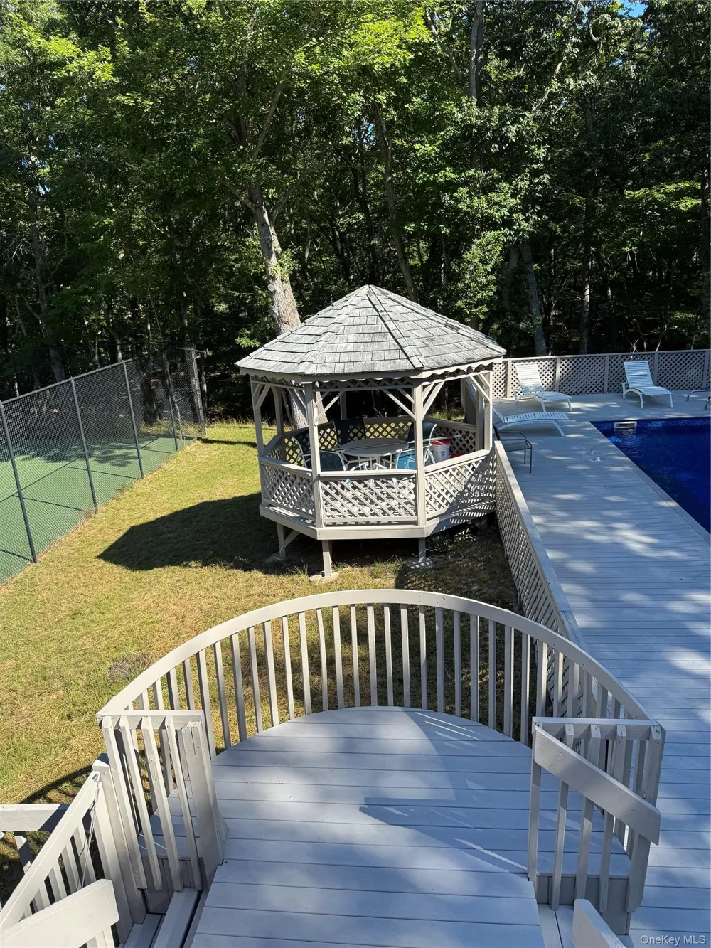 2 Little Court East Hampton, NY 11937