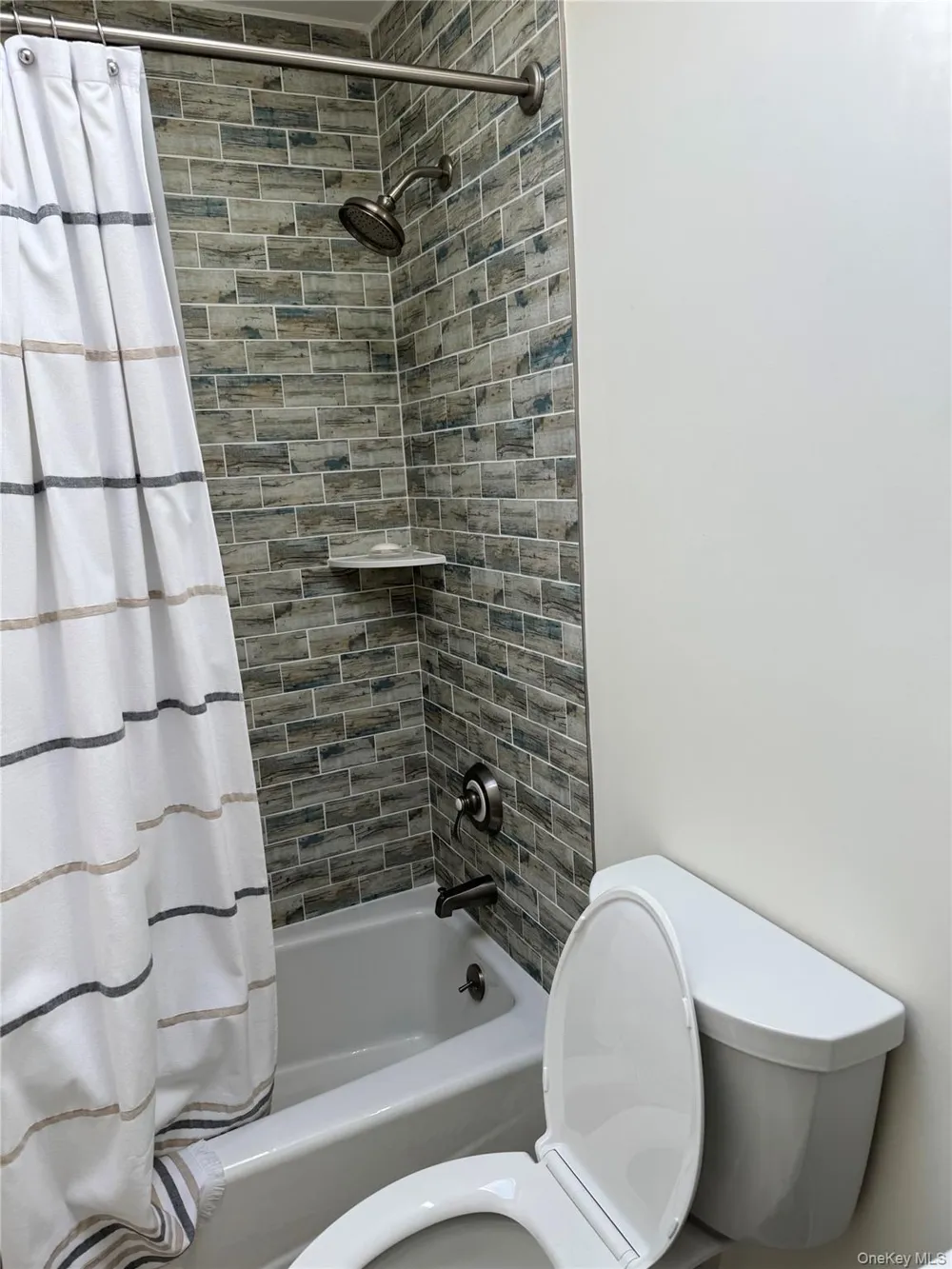 2 Little Court East Hampton, NY 11937
