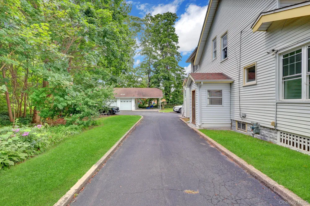30 Brentwood Parkway Brentwood, NY 11717