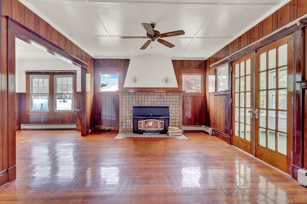 30 Brentwood Parkway Brentwood, NY 11717