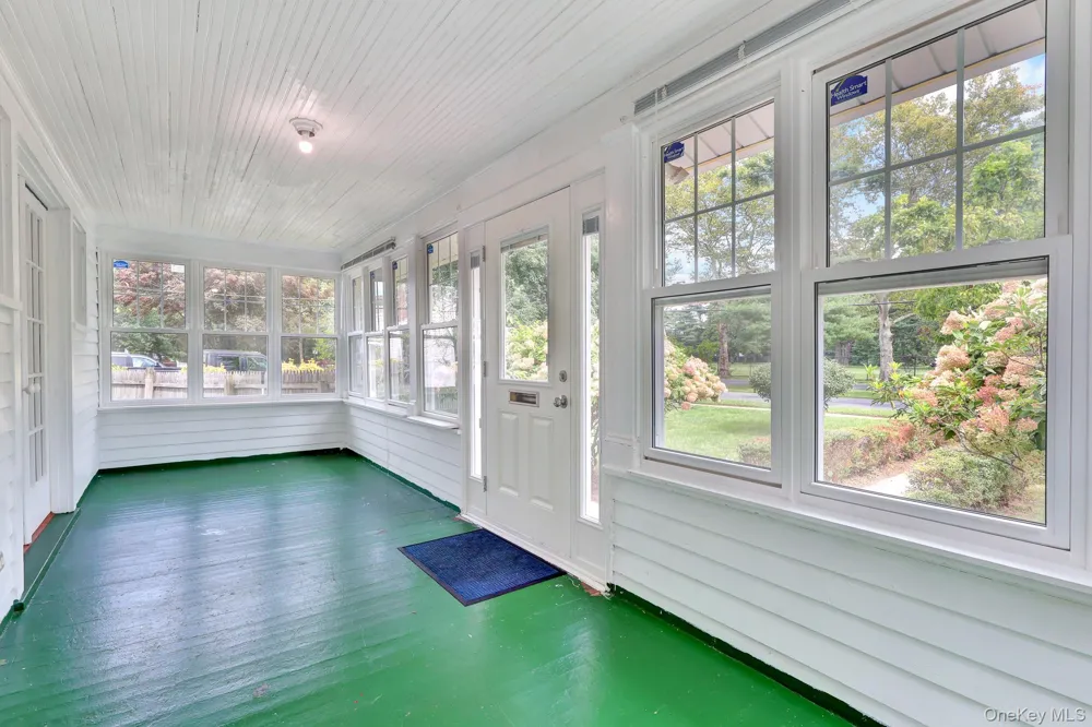 30 Brentwood Parkway Brentwood, NY 11717
