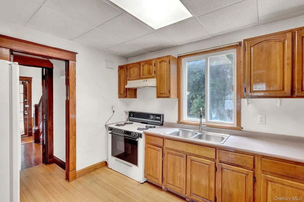 30 Brentwood Parkway Brentwood, NY 11717