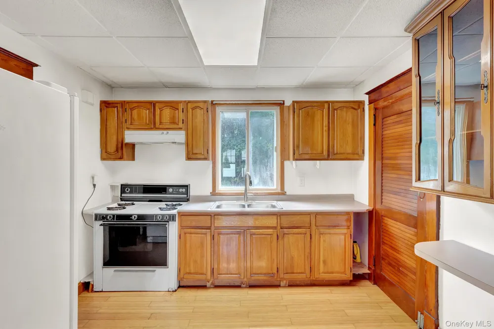 30 Brentwood Parkway Brentwood, NY 11717