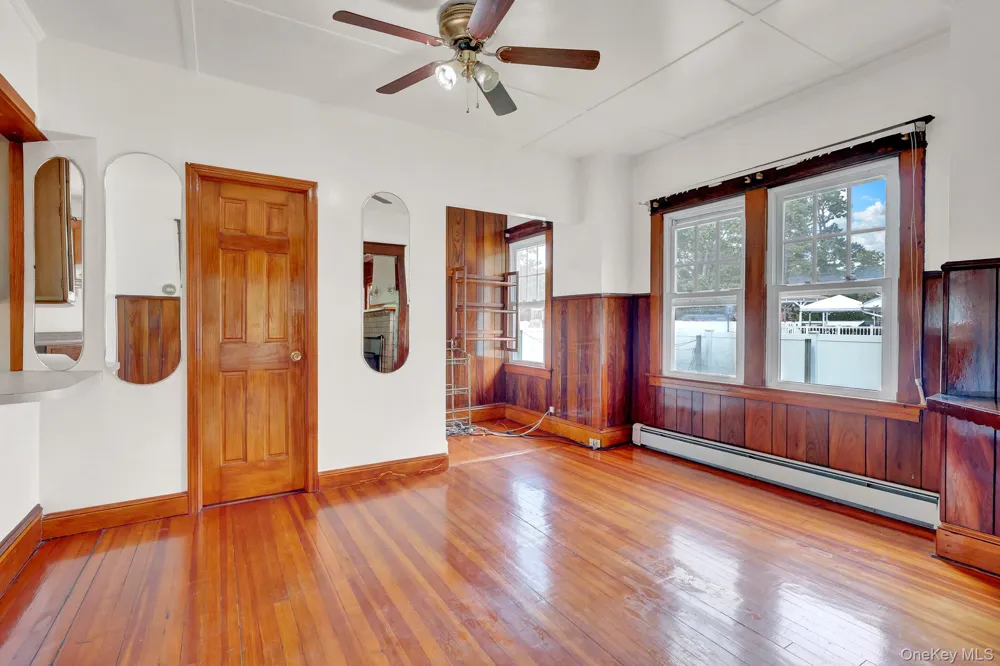 30 Brentwood Parkway Brentwood, NY 11717