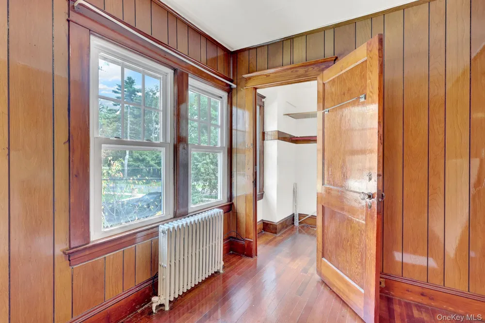 30 Brentwood Parkway Brentwood, NY 11717