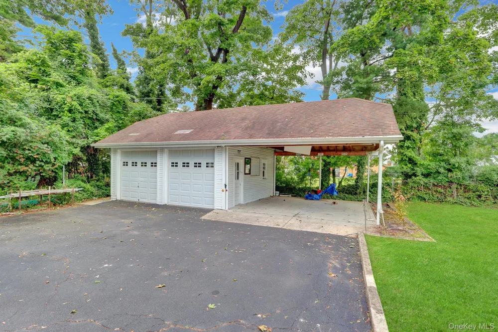 30 Brentwood Parkway Brentwood, NY 11717