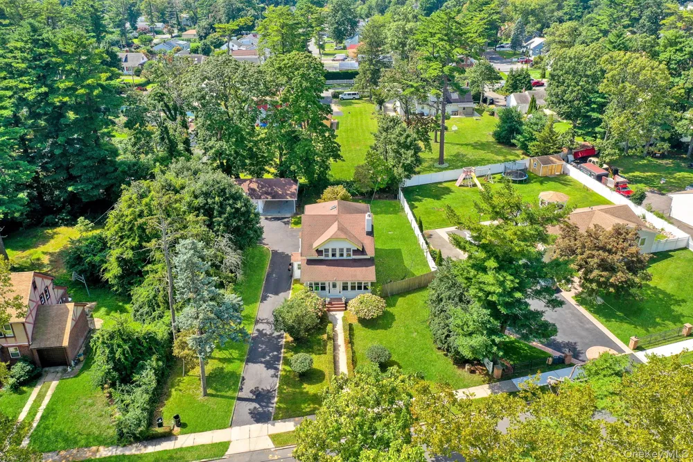 30 Brentwood Parkway Brentwood, NY 11717